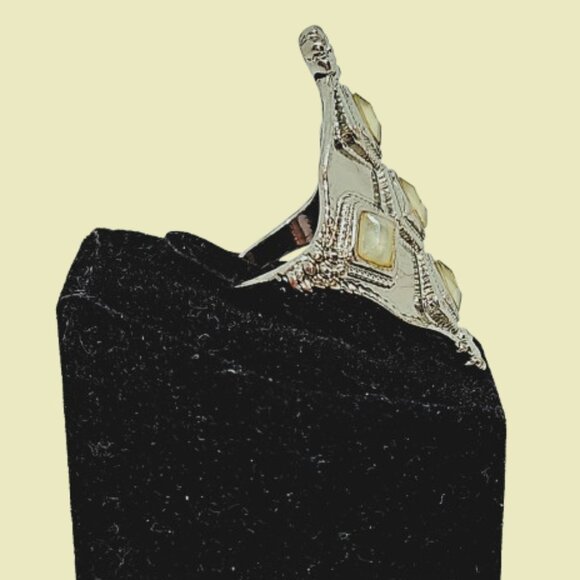 Gorgeous Silver/Yellow Tone Ring Size 6 or 6.5 - Picture 3 of 12